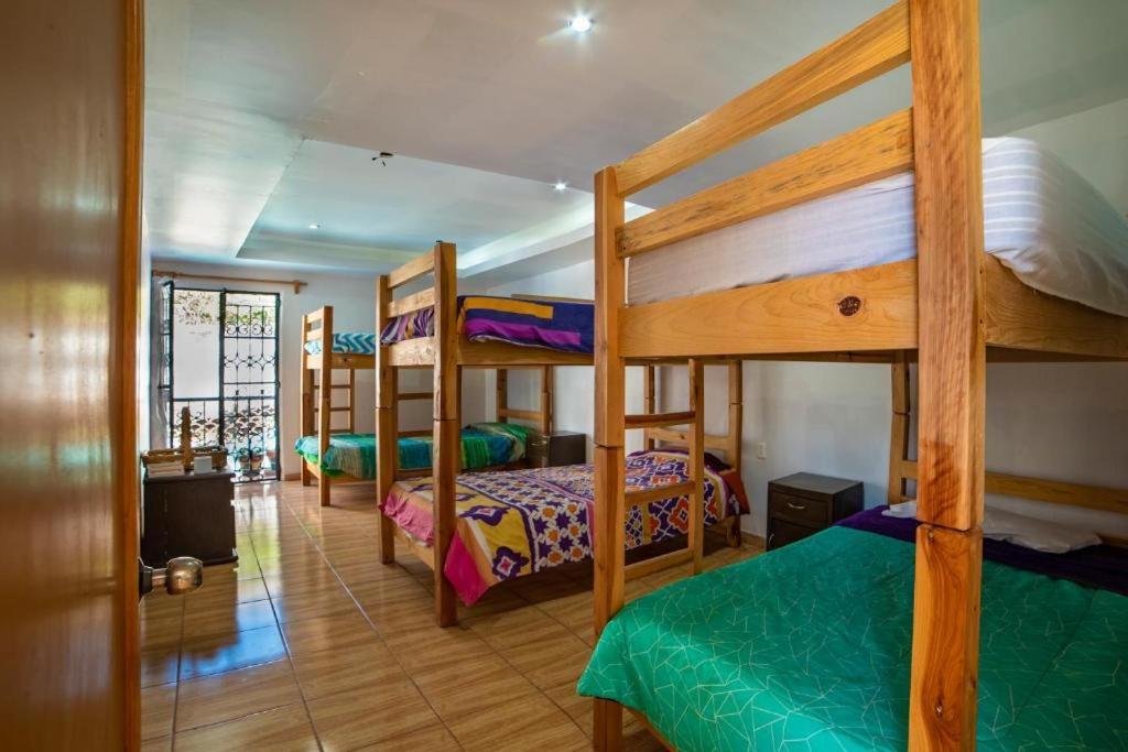 Hostal Casa Pajaritos Taxco de Alarcon Esterno foto
